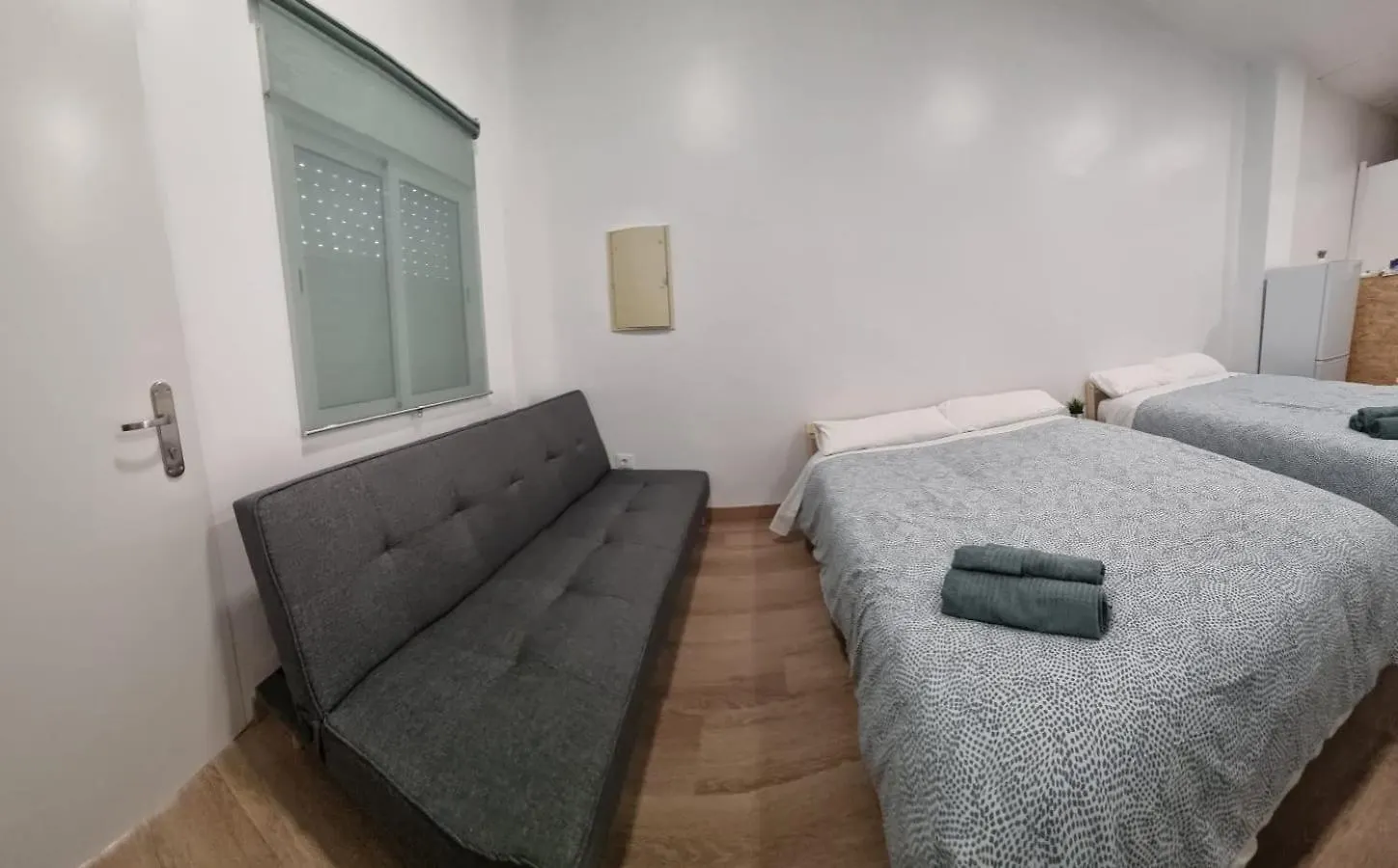 Apartment Estudio Familiar Con Jacuzzi Doble Seville Spain